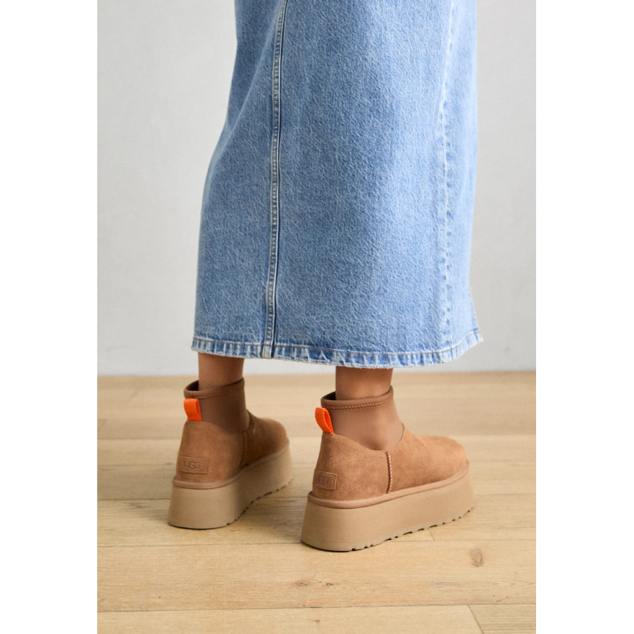 Женские UGG Classic Mini Dipper Chestnut