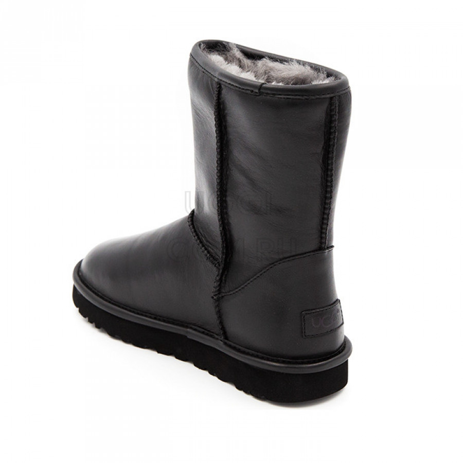 Женские UGG Classic Short Leather Black