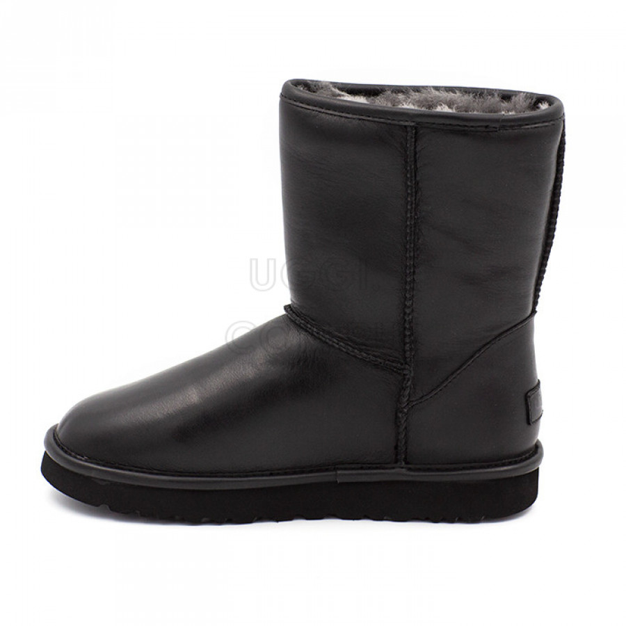 Женские UGG Classic Short Leather Black