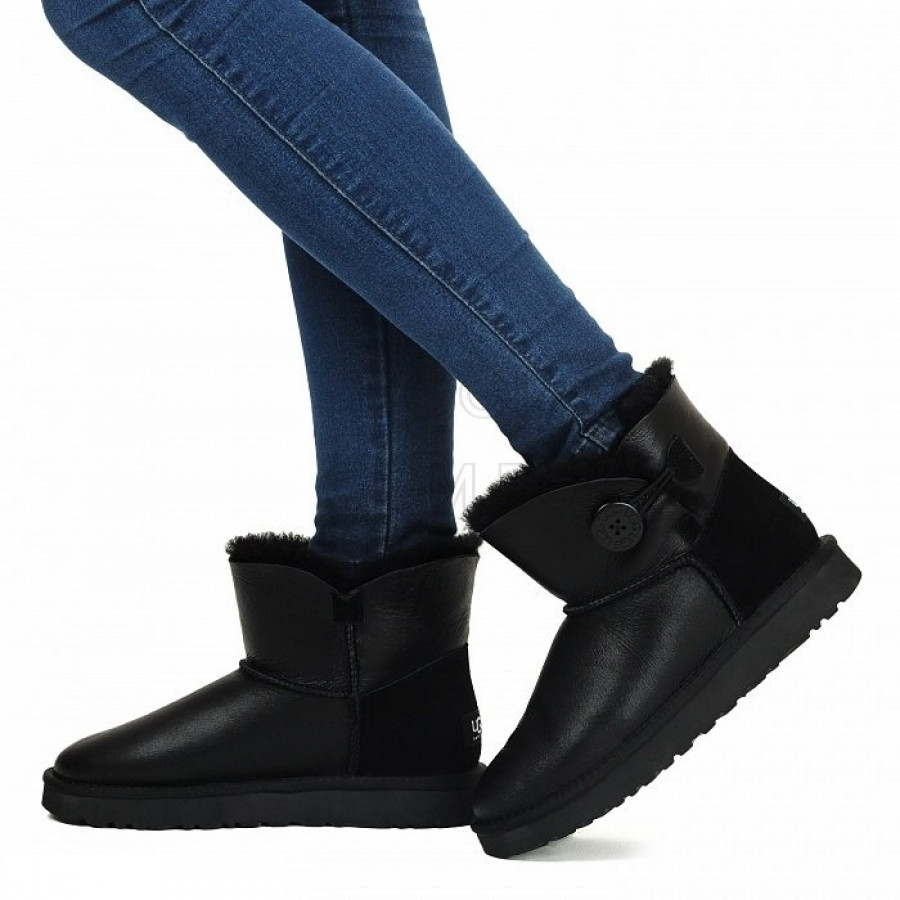 Женские UGG Mini Bailey Button Metallic Black